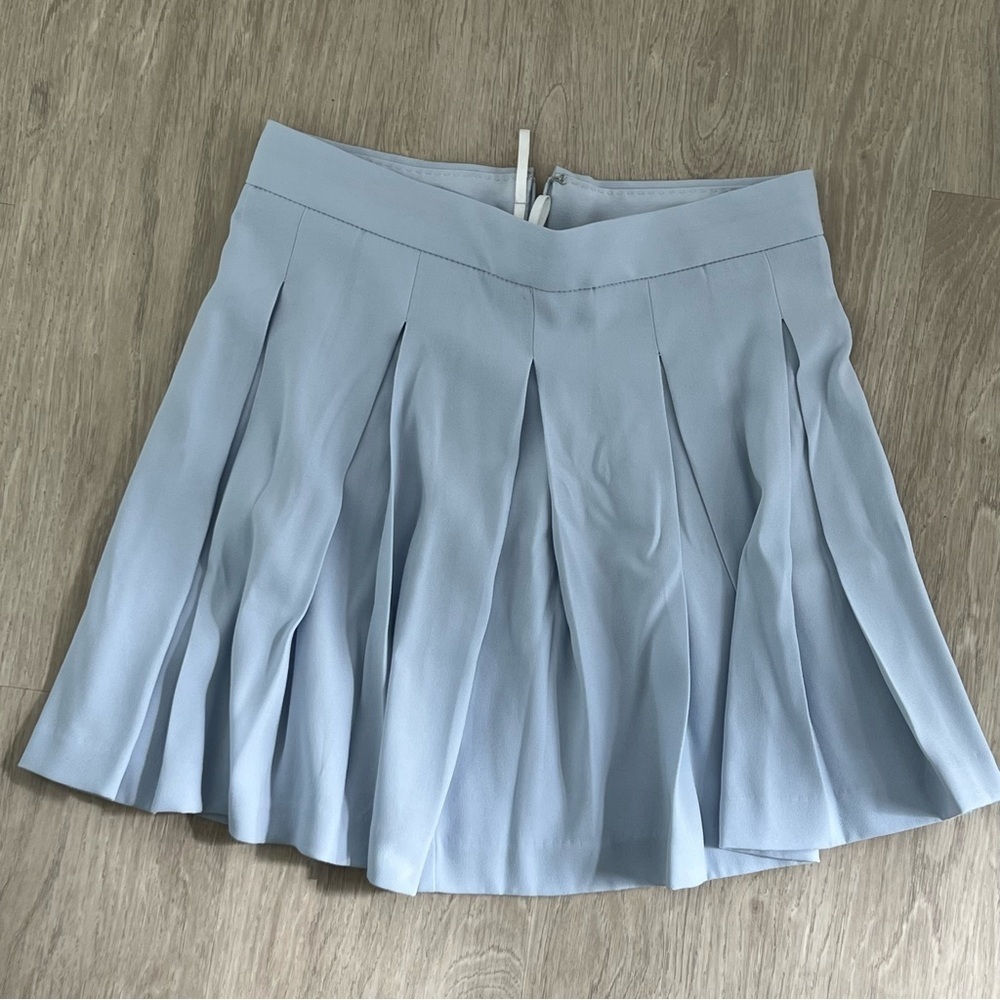 Aritzia Babaton Savoy Pleated Skirt Size 4 Light Blue